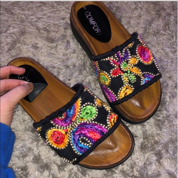 The cutest platform sandals✨ - Picture 4 of 4